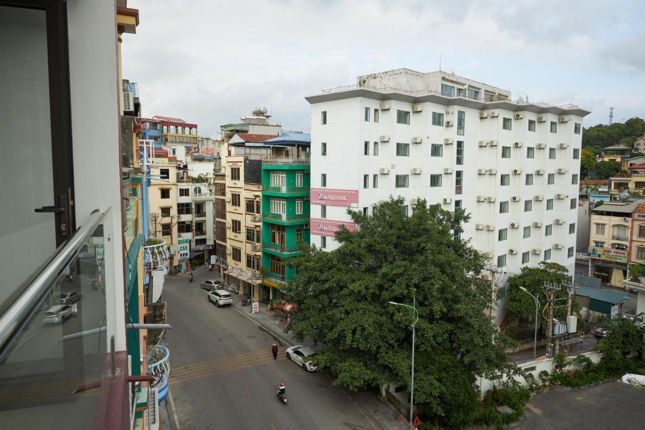 Van Nam Hotel Ha Long Buitenkant foto