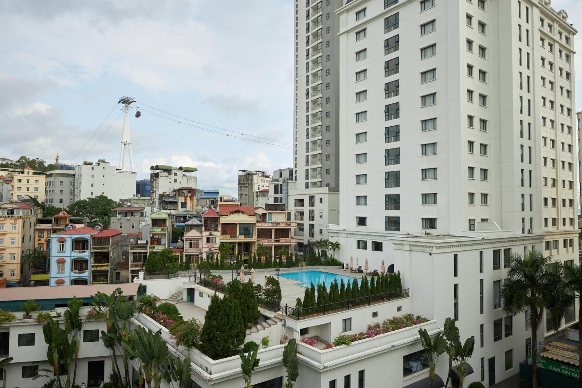 Van Nam Hotel Ha Long Buitenkant foto