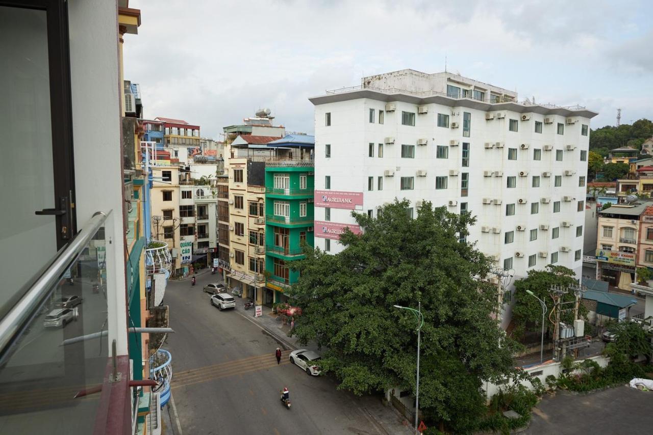 Van Nam Hotel Ha Long Buitenkant foto